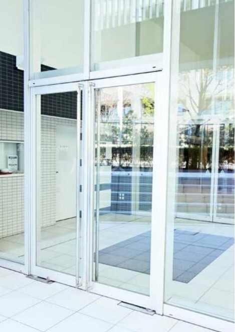 20/29 エントランス