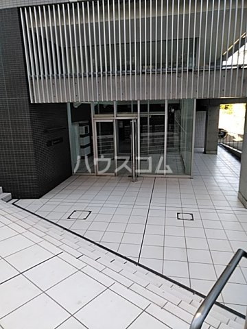 3/8 エントランス
