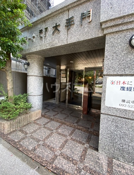 18/22 エントランス