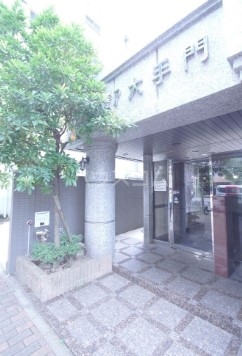 14/18 エントランス