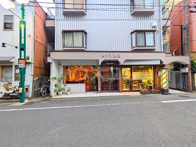 21/26 エントランス