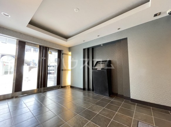 14/20 エントランス