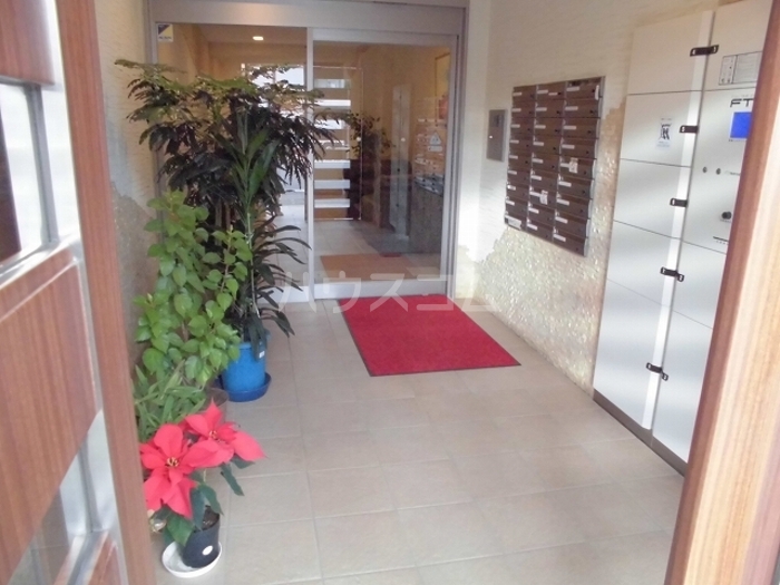 21/27 エントランス