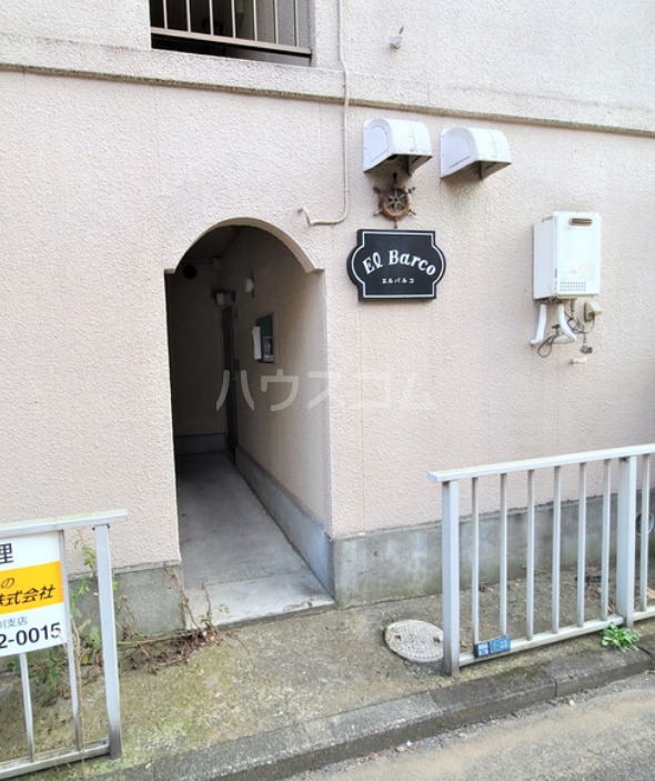 14/22 エントランス