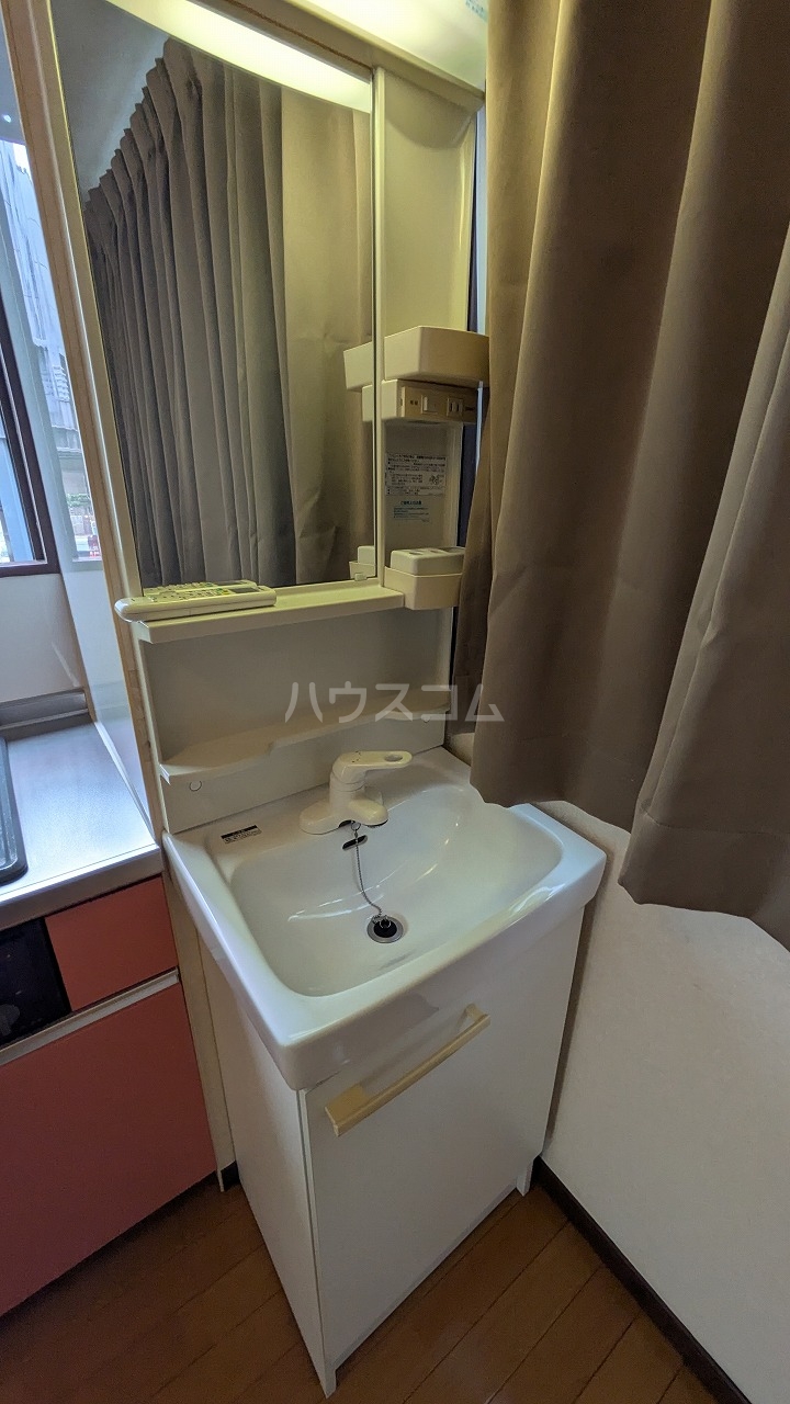 16/27 洗面