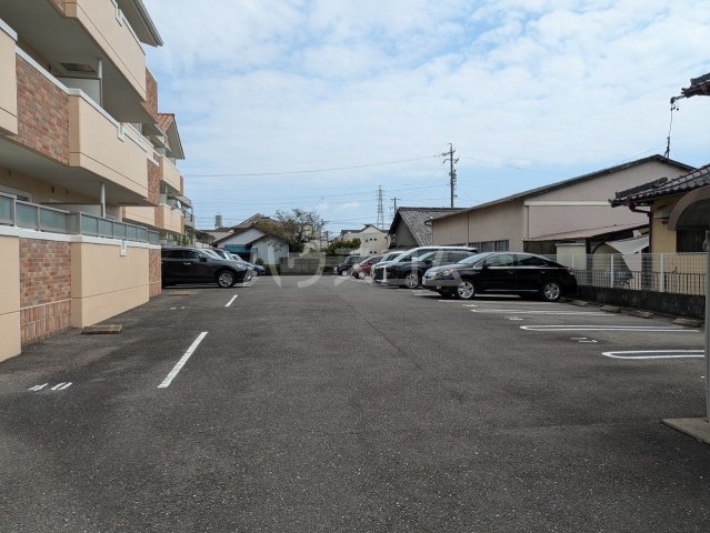 20/21 駐車場
