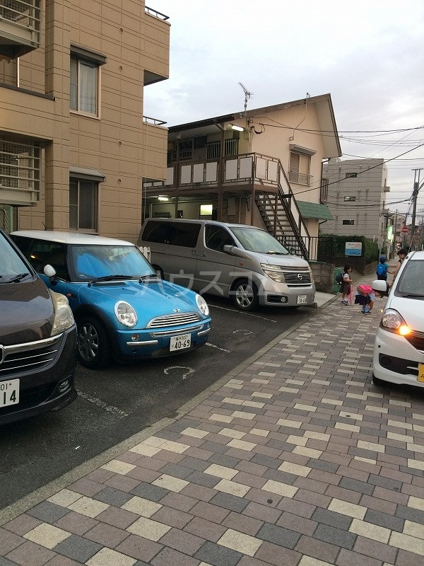 21/27 駐車場