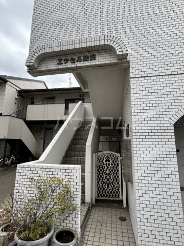 22/30 エントランス