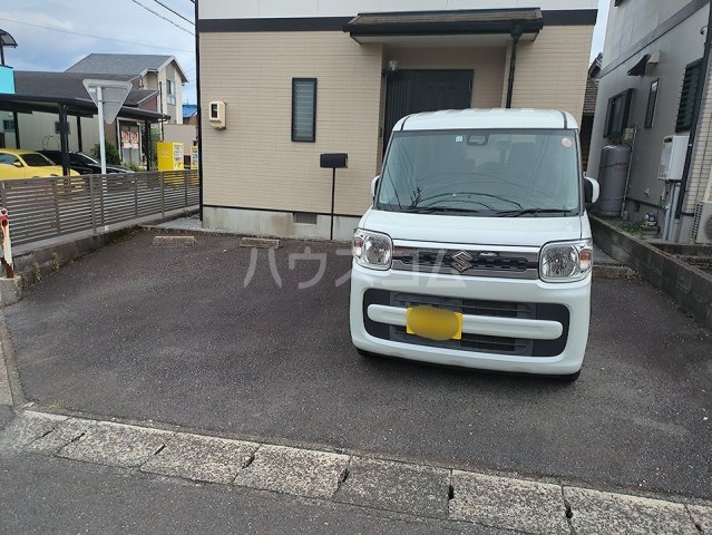22/22 駐車場