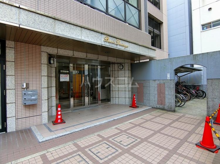 15/21 エントランス