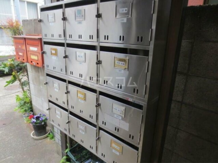 16/26 エントランス