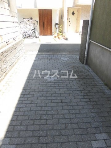 21/26 エントランス