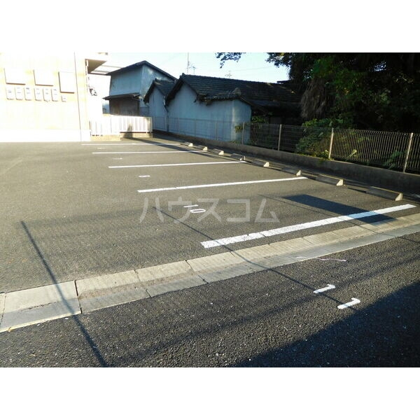 24/26 駐車場