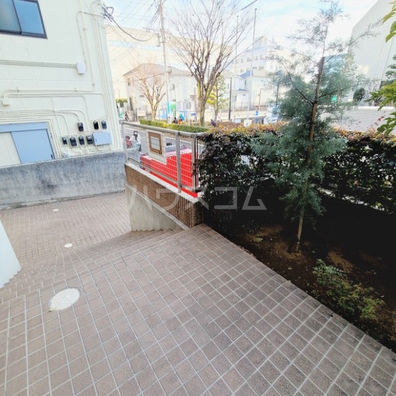 14/23 エントランス