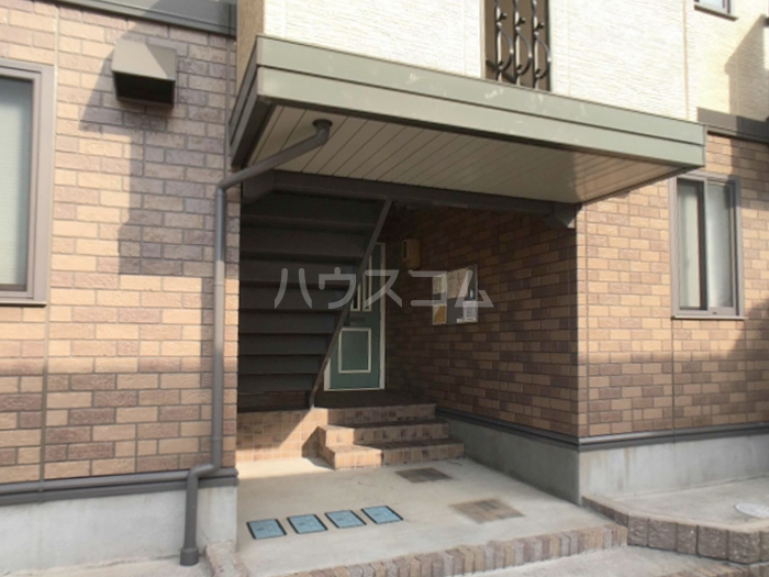 20/30 エントランス