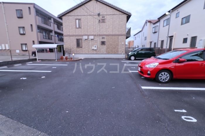 16/27 駐車場