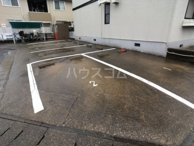 2/3 駐車場