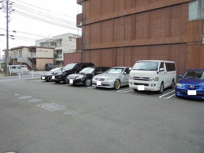 20/23 駐車場