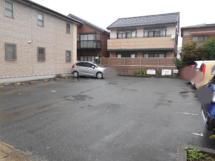 2/10 駐車場