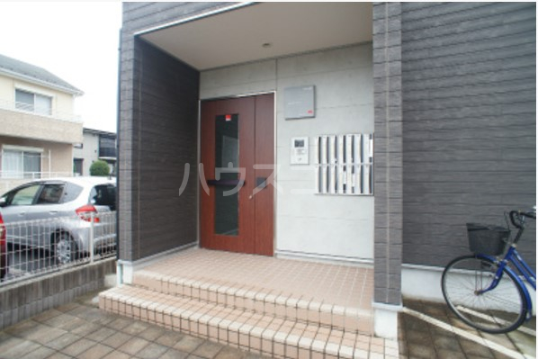 15/22 エントランス