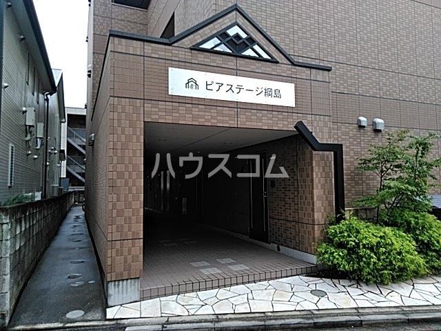 21/25 エントランス