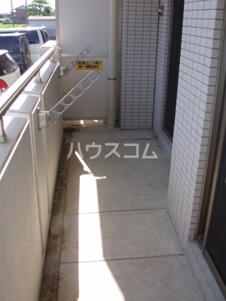 13/18 バルコニー