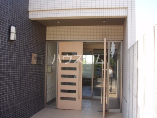 17/18 エントランス