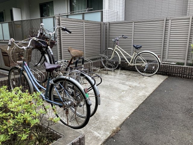 27/30 エントランス