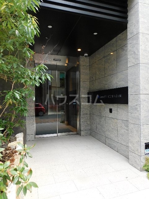 17/27 エントランス