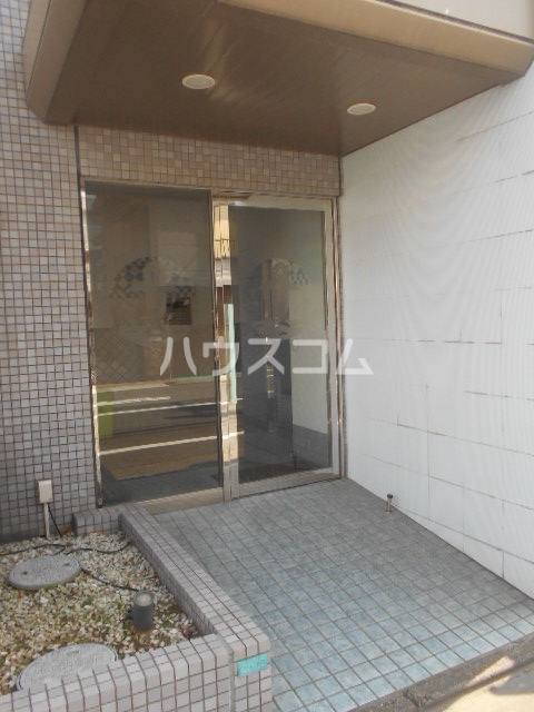 22/30 エントランス