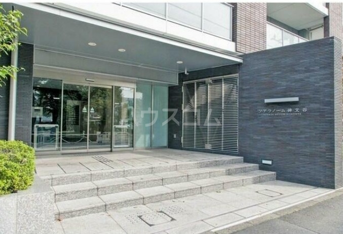 2/4 エントランス