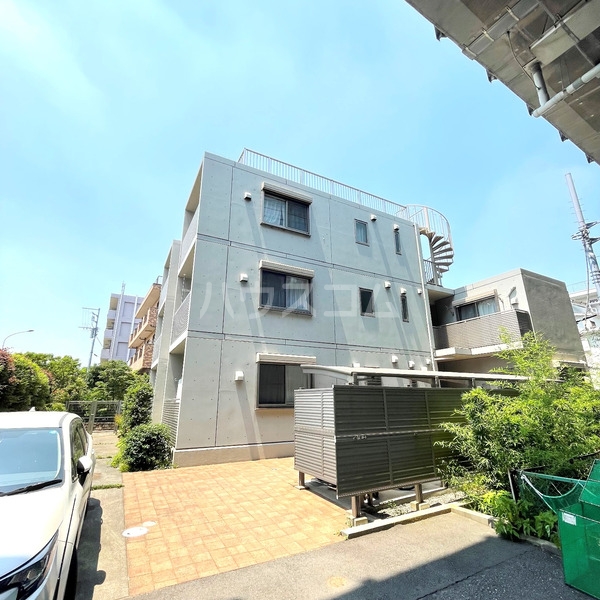 14/22 エントランス