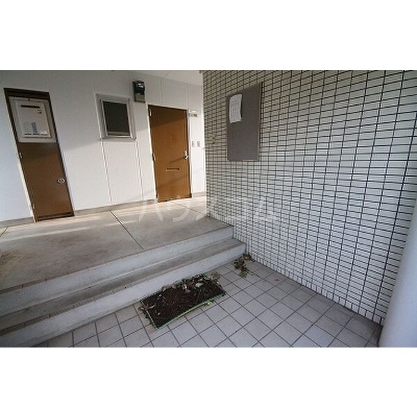 15/20 エントランス