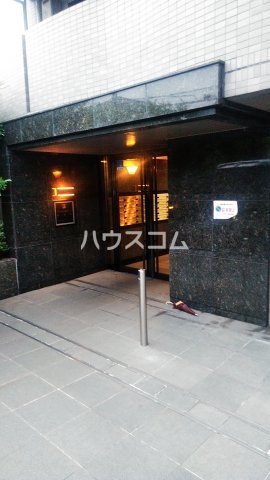 21/30 エントランス