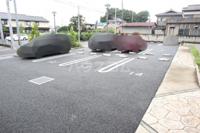 20/28 駐車場