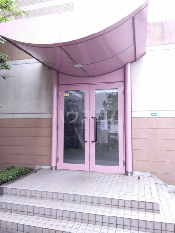 22/30 エントランス