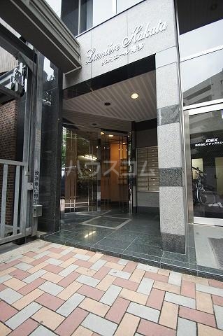 14/23 エントランス