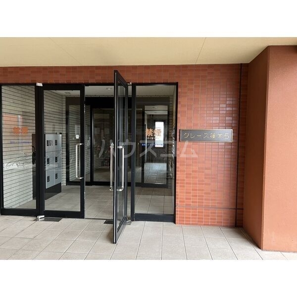 15/22 エントランス