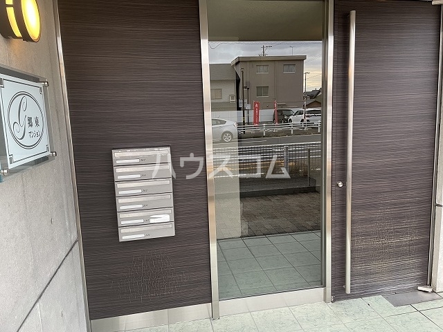 14/20 エントランス