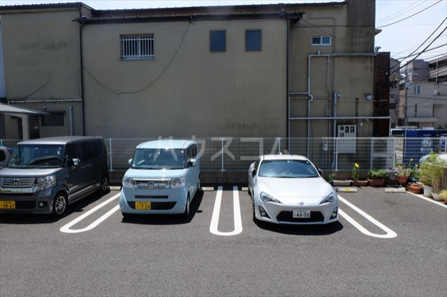 25/30 駐車場