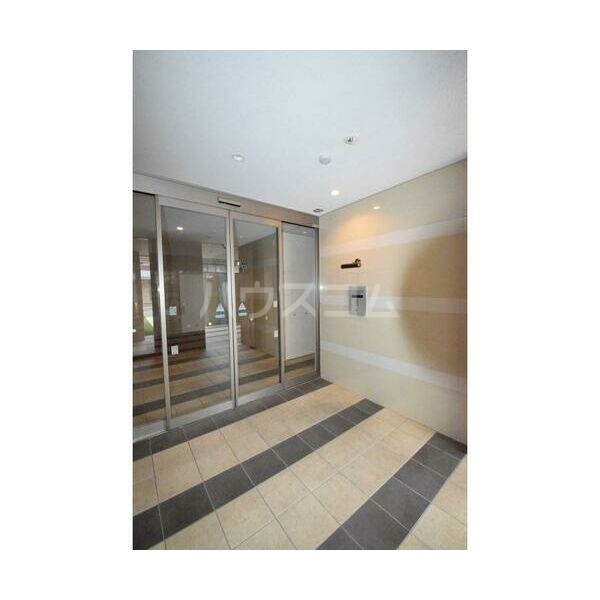 14/25 エントランス