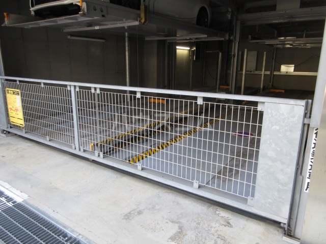 2/7 駐車場