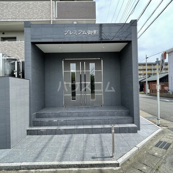 17/27 エントランス