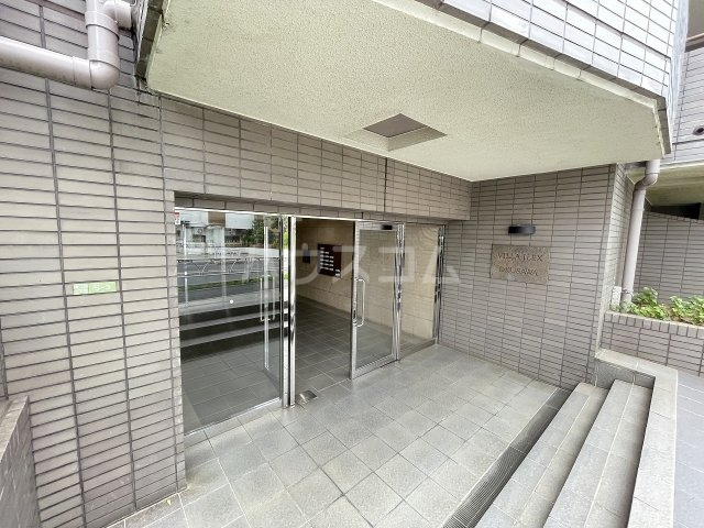 21/29 エントランス