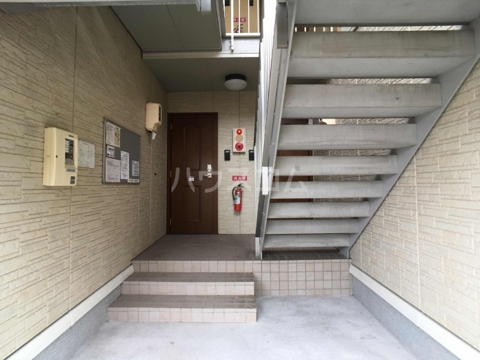 17/28 エントランス