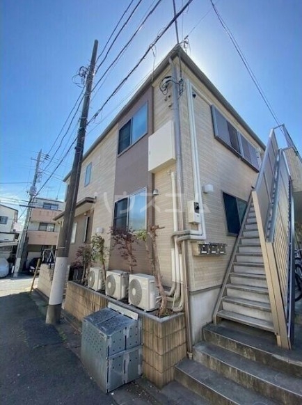 21/30 エントランス