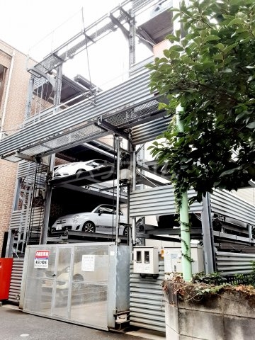 28/30 駐車場