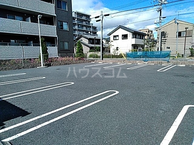 22/30 駐車場