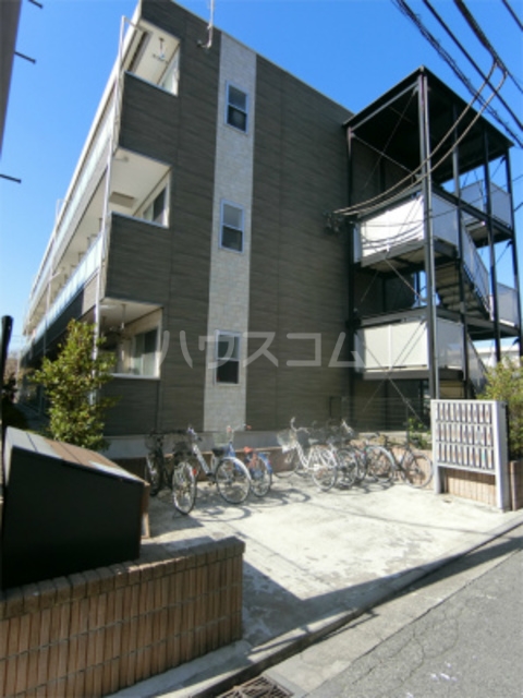 2/4 エントランス