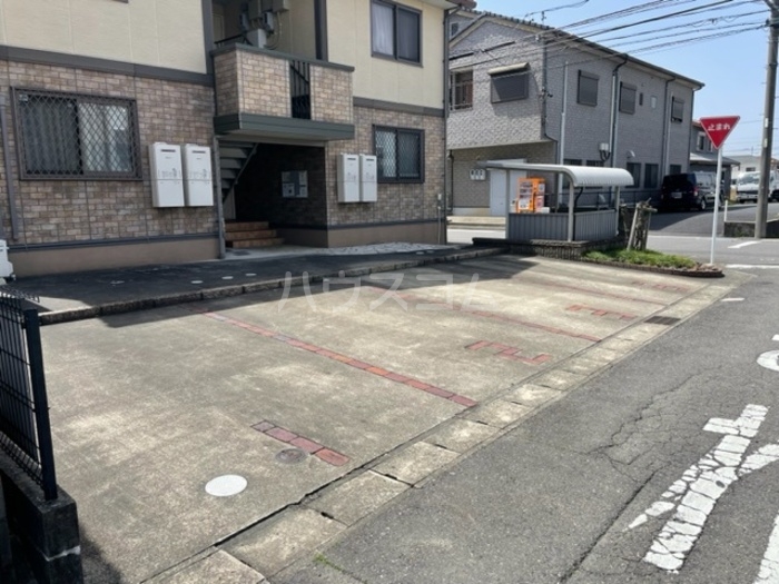 22/30 駐車場